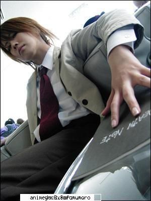 light poze cosplay